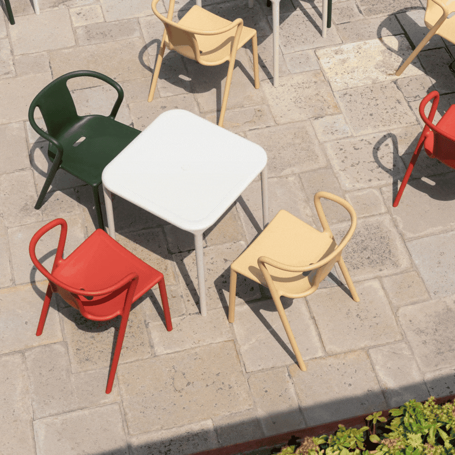 Fauteuil empilable Air Magis - mobilier terrasse restaurant