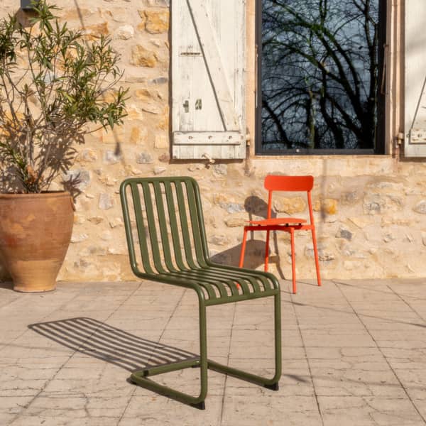 Chaises Palissade Cantilever Hay & Fromme Petite Friture - Jardin provençal