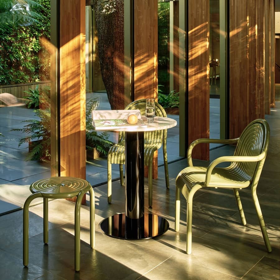 Collection Groove jardin tom dixon vert en intérieur