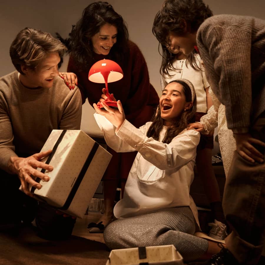 Lampe Panthella portable - Louis Poulsen