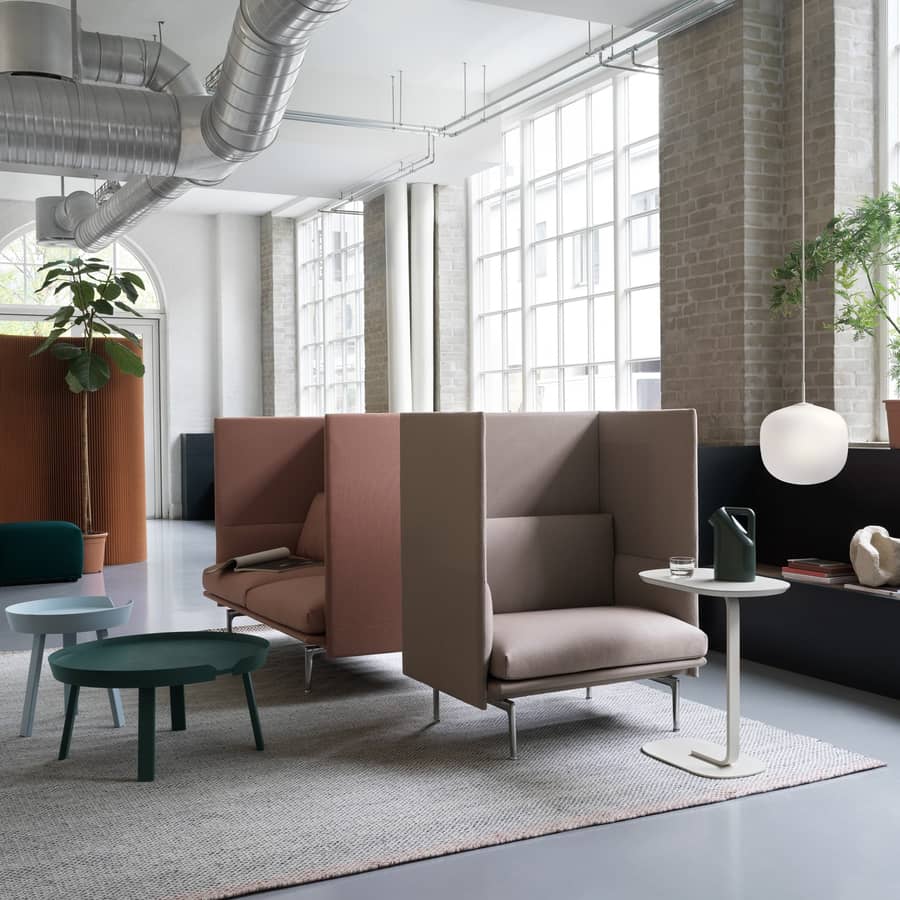 Canapés alcôves et tables basses Around Muuto  - Aménagement flex office