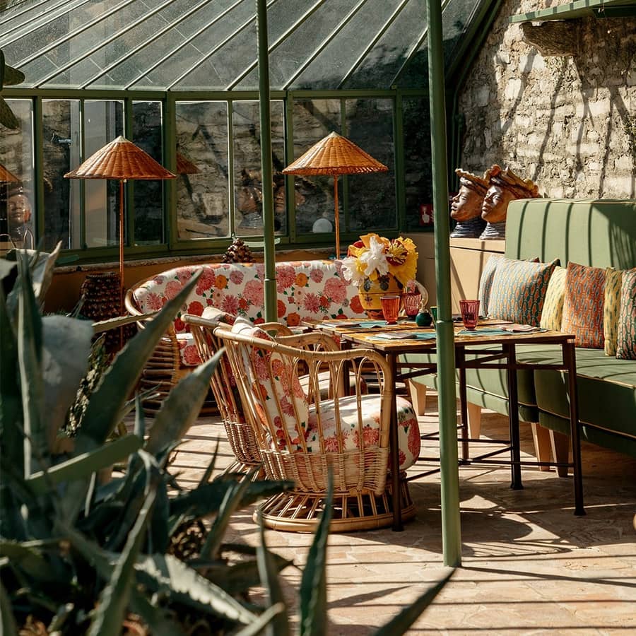 Fauteuil rembourré Grace Outdoor Gubi - mobilier terrasse restaurant