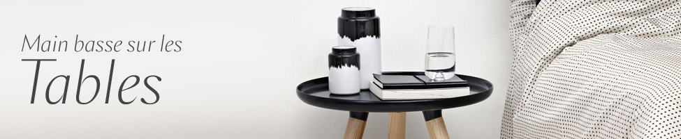 Main basse sur les tables