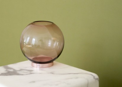 Globe Vase von AYTM