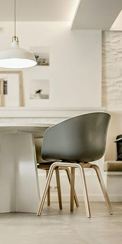 Fauteuil About a chair AAC22 de la marque HAY