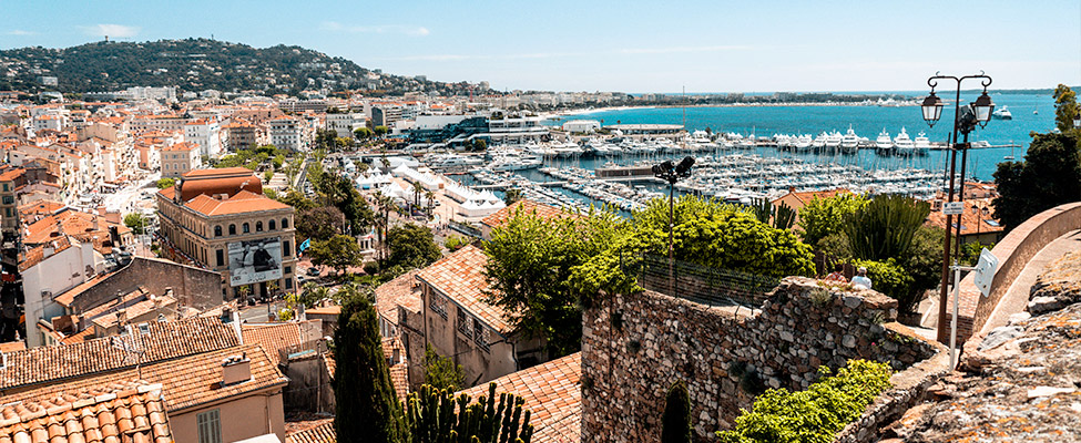 Une terrasse métissée sur la Côte d’Azur Une terrasse métissée sur la Côte d’Azur