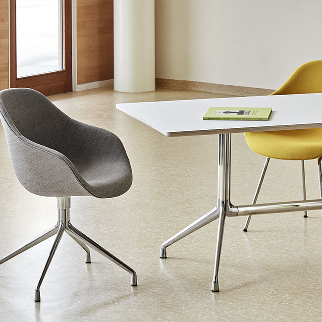 The super-comfortable swivel chair